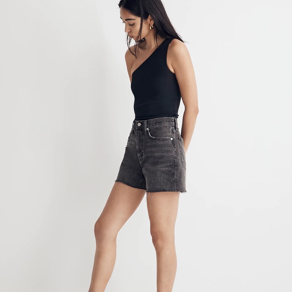 NWT Madewell Relaxed Mid-Length Denim Shorts - Picture 3 of 9